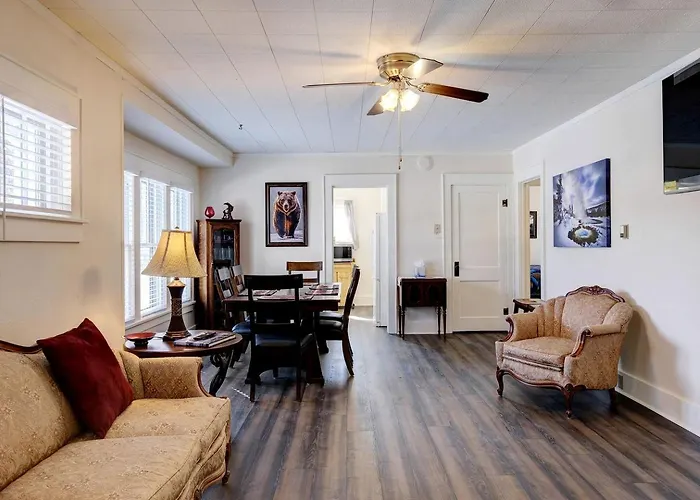 Vintage Perfect For Families And Outdoor Activities In Ranchester, Wyoming