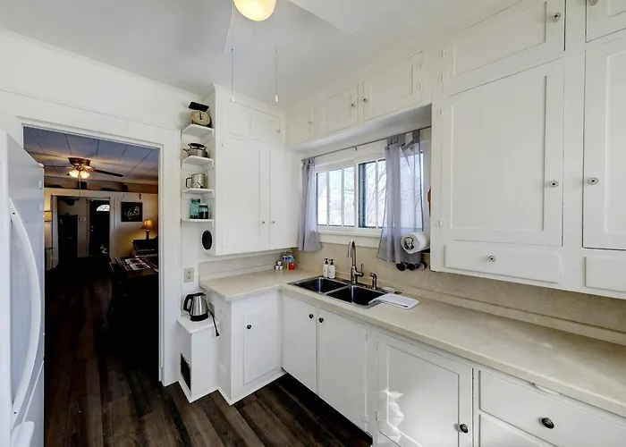 Vintage Perfect For Families And Outdoor Activities In Ranchester, Wyoming * Ranchester