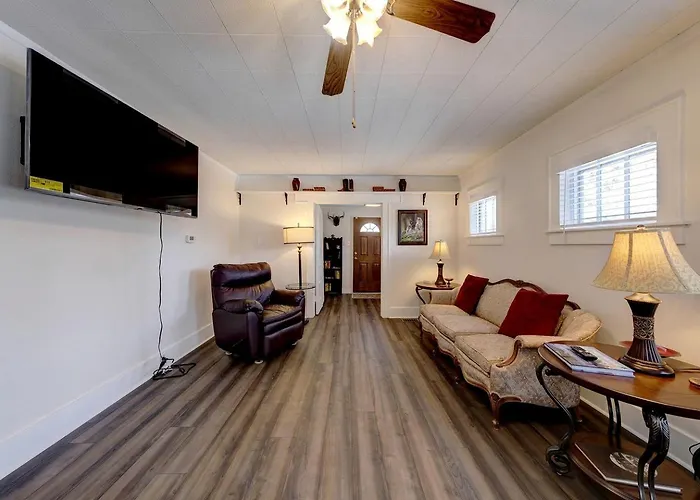 Vintage Perfect For Families And Outdoor Activities In Ranchester, Wyoming